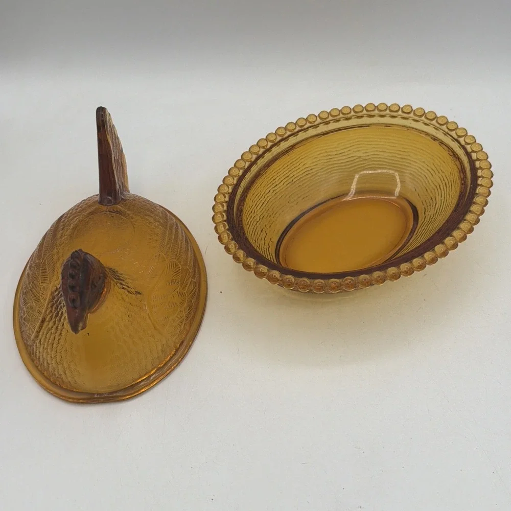 Vintage Indiana Glass Amber Hen on Nest – Beaded Edge